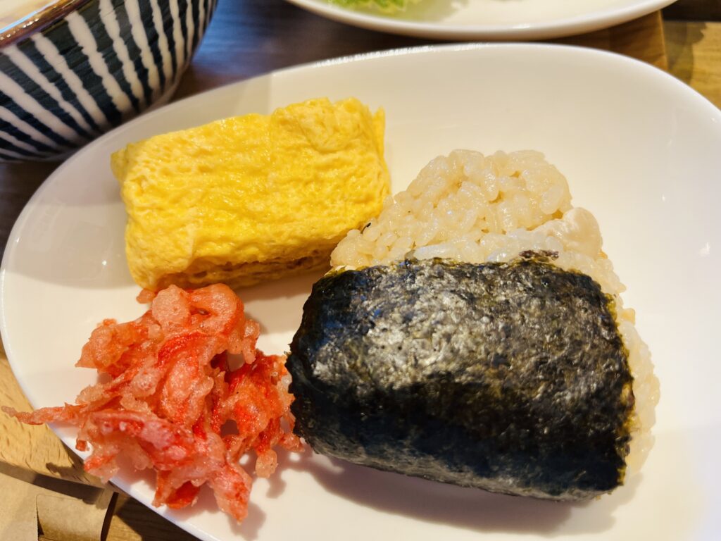 阪神西宮駅【北側】｜うどん屋椀白｜ぺろんとしたうどんが特徴！ランチ営業オンリーの超人気店